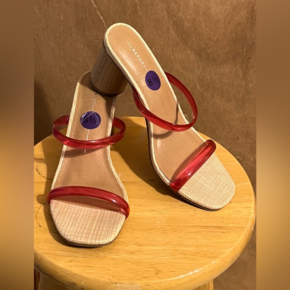 Report, Jelly strap